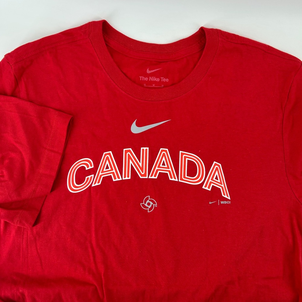 Nike T-Shirt Mens Medium Red Canada World Baseball Classic WBC Graphic Tee